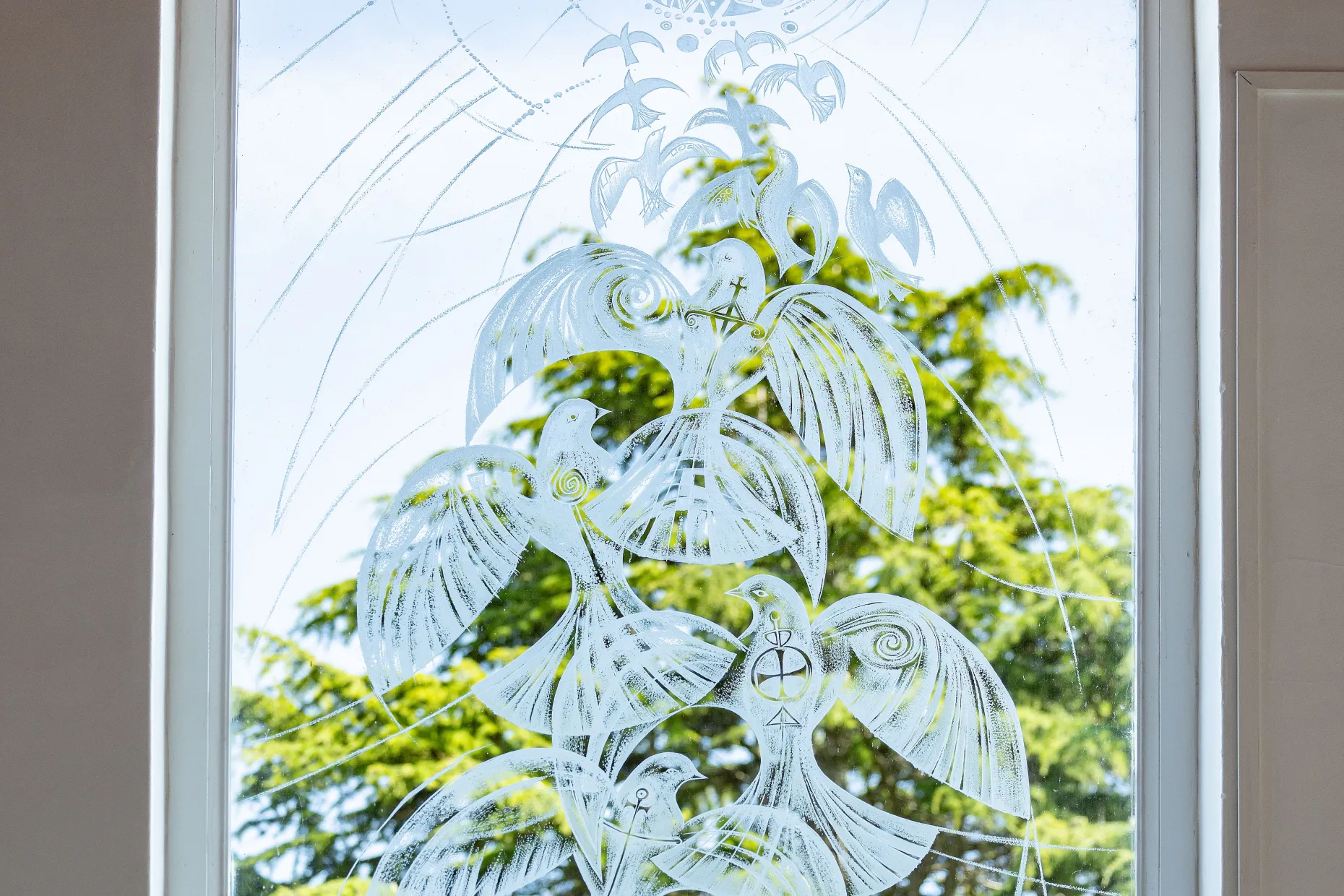 Glass window feature