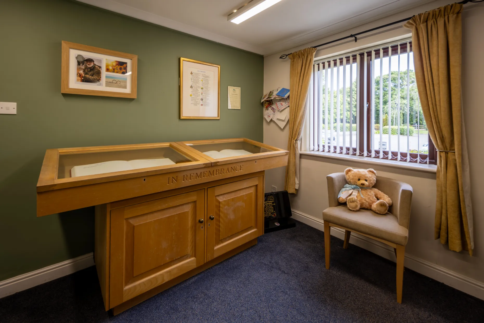 Heart of England Crematorium Book of Remembrance
