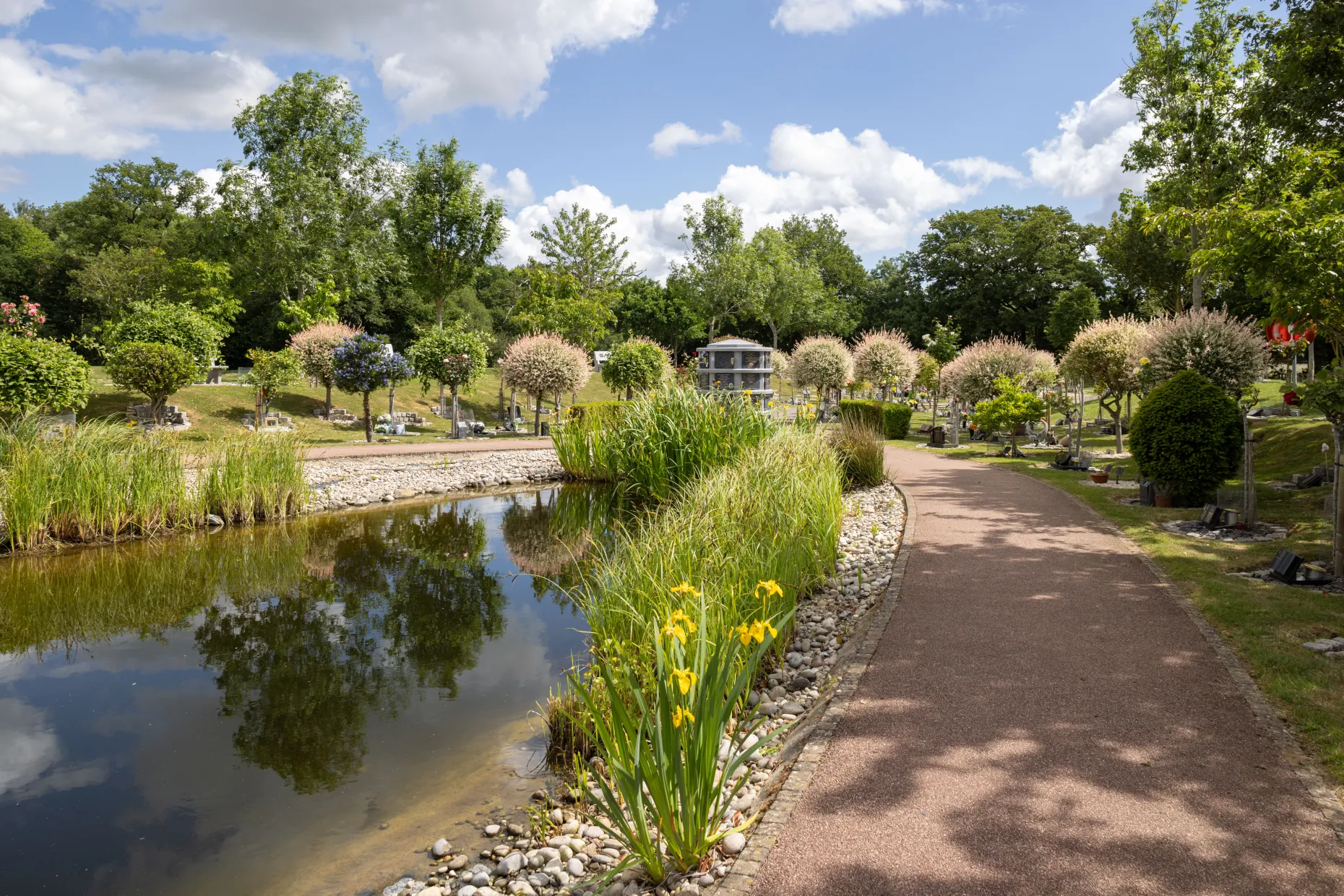 Three Counties Crematorium Grounds