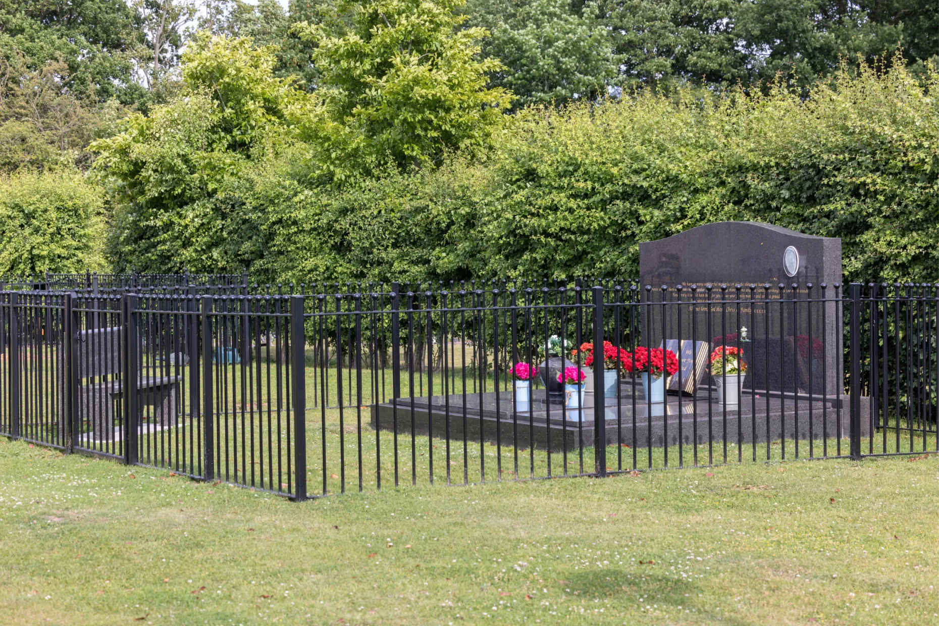 Private family burial garden